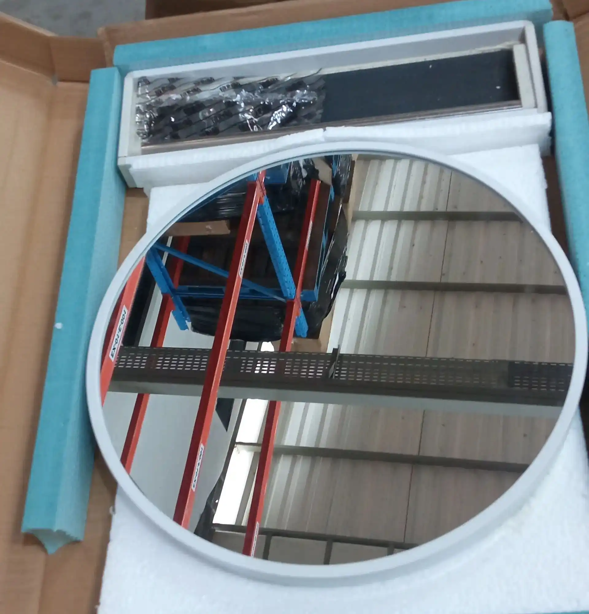 Cermin Kamar Mandi Bulat Model Nordic